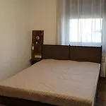 아파트 Lomb Lak Vendeghaz Kozarmisleny