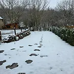 Lomb Lak Vendeghaz 아파트