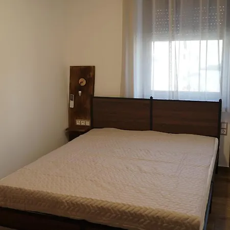 Apartament Lomb Lak Vendeghaz Kozarmisleny